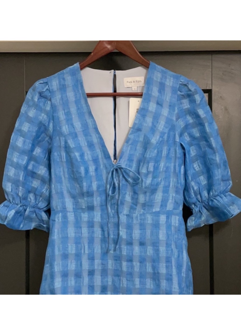Park & Fifth gingham V-neck with bow linen cotton knee length Dress - Large